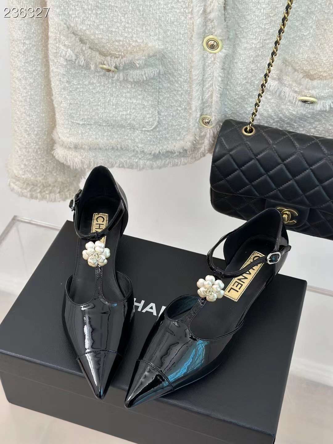 샤넬 23K 꽃장식 슬링백 35~39