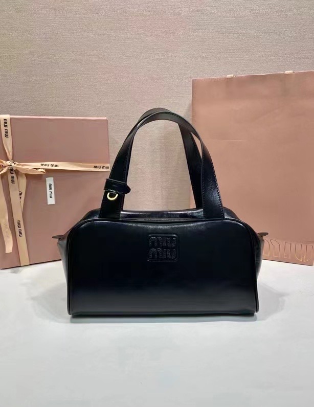 미우미우 5BB182 가죽 탑핸들 토트백 28x15x13cm